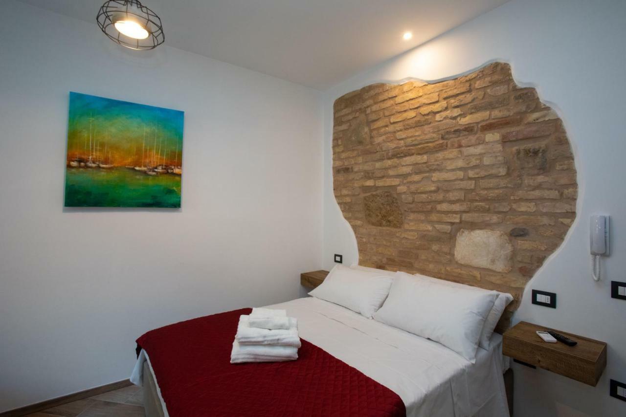 Al 54 Accommodation Сан-Бенедетто-дель-Тронто Екстер'єр фото