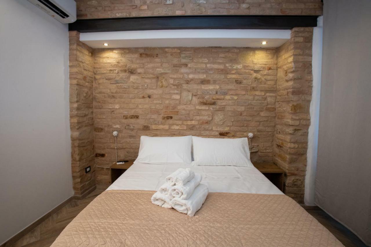 Al 54 Accommodation Сан-Бенедетто-дель-Тронто Екстер'єр фото